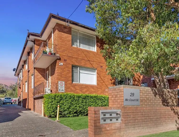 29 McCourt Street