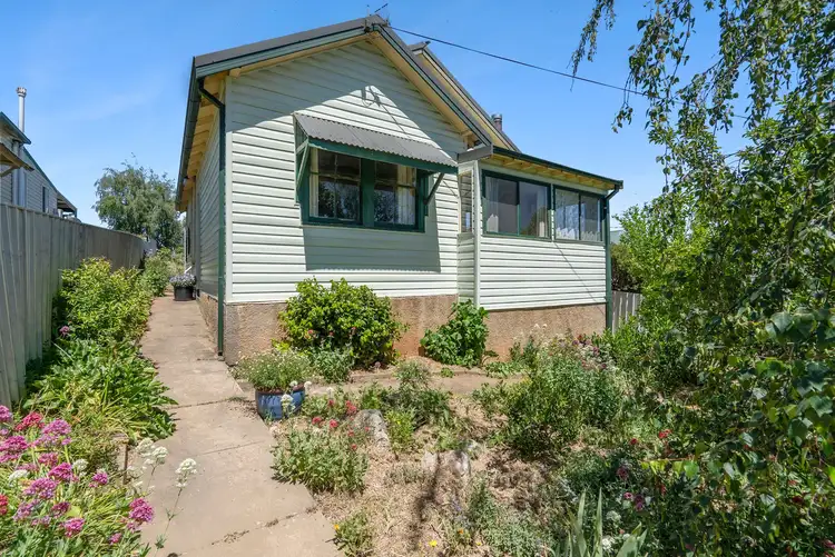 29 Wade Street, Crookwell NSW 2583