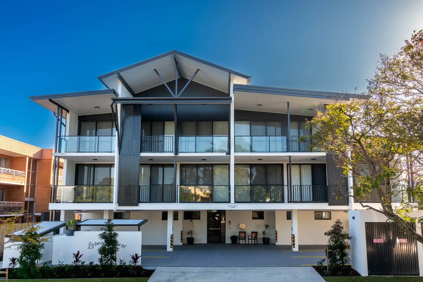 Main view of Homely unit listing, 14/25 Victoria Terrace, Annerley QLD 4103