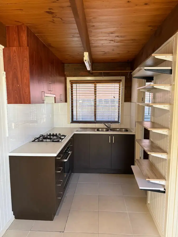 Fourth view of Homely unit listing, 2/18 Blendon Avenue, St Albans VIC 3021