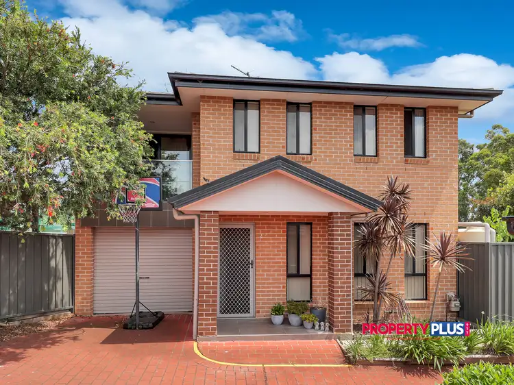 2/33 Blackwood Avenue, Minto NSW 2566