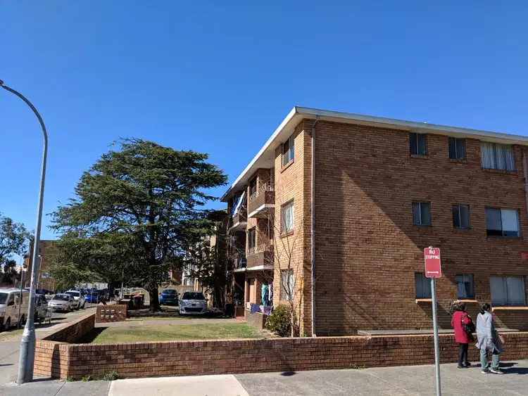 2/6 McBurney Road, Cabramatta NSW 2166