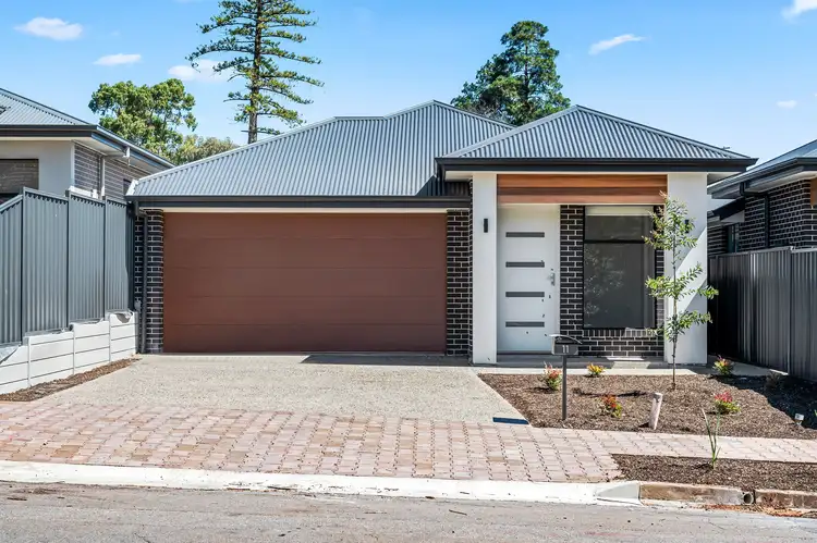 11 Glenferrie Avenue