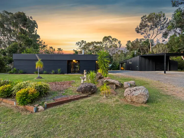 4 Pinewood Lane, Tocumwal NSW 2714