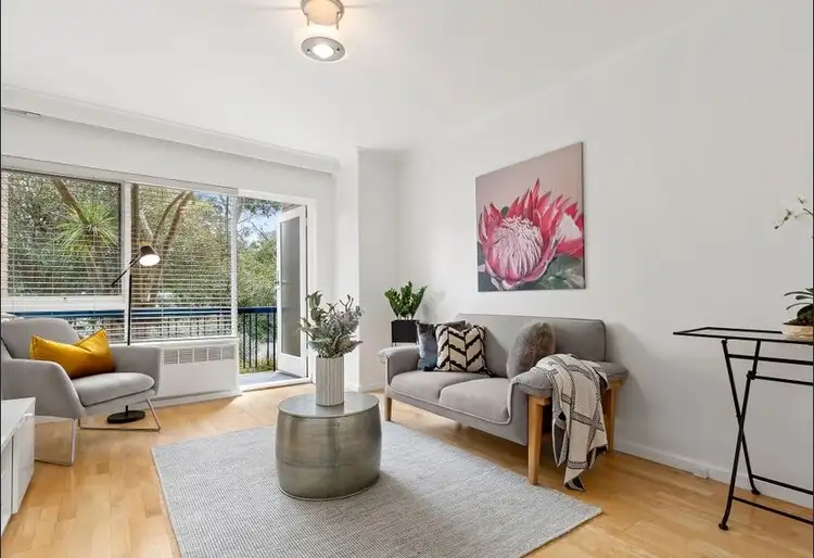 2/10 Commercial Road, Mentone VIC 3194