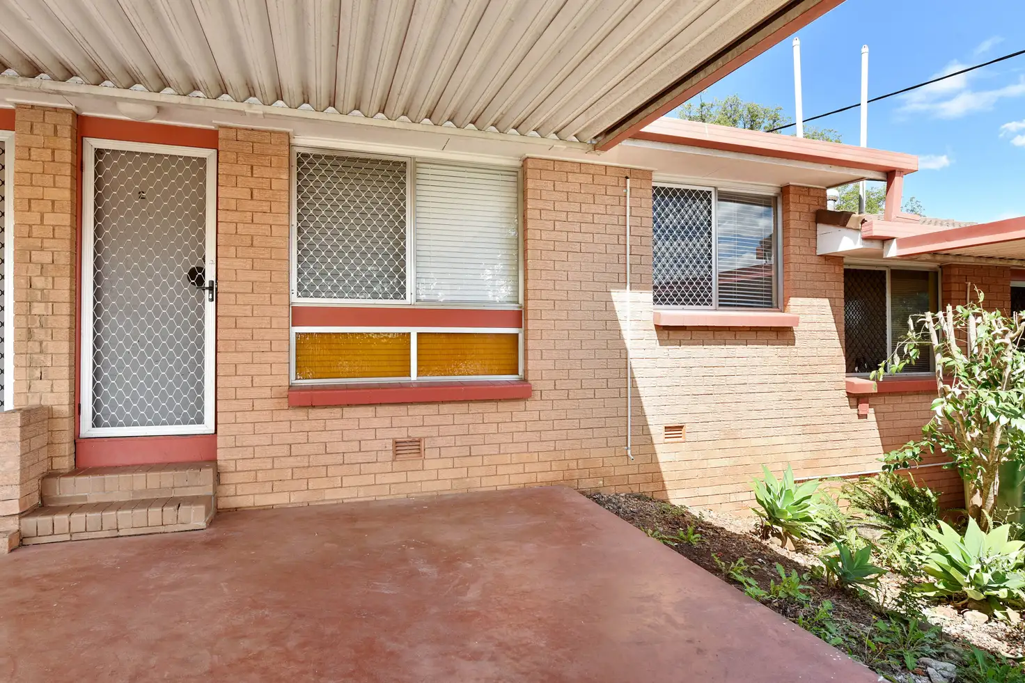 Main view of Homely unit listing, Unit 1/105 Bridge Street, Mount Lofty QLD 4350