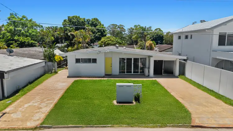 13 Raymond Avenue, Bundall QLD 4217