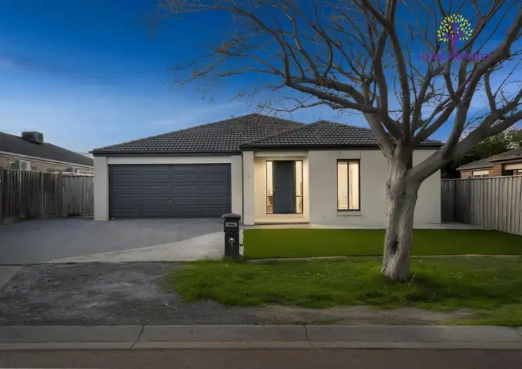 4 Peck Terrace, Williams Landing VIC 3027