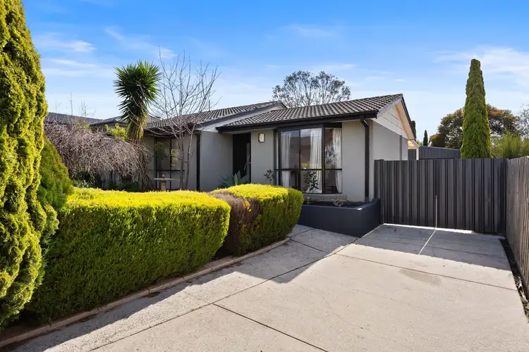 18 Poorinda Rise, Narre Warren VIC 3805