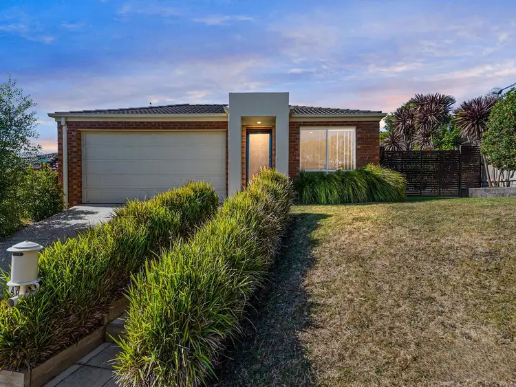 48 HANCOCK DRIVE, Berwick VIC 3806