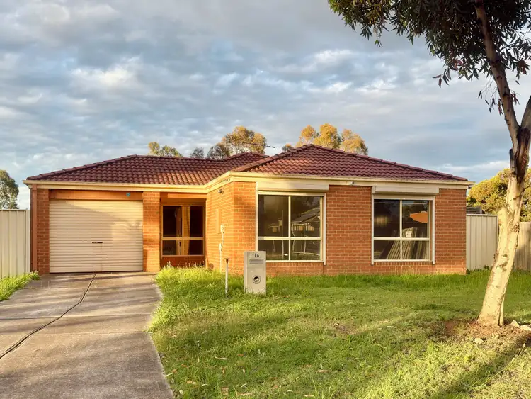 16 Phillip Street, Melton South VIC 3338