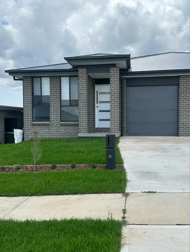 Main view of Homely semi-detached listing, 2/15 Dodworth Street, Farley NSW 2320