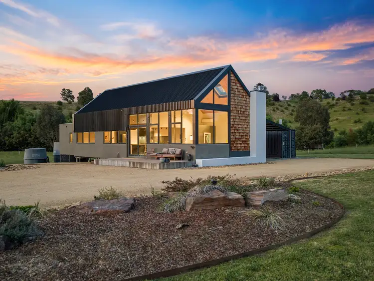 123 Graves Road, Mansfield VIC 3722