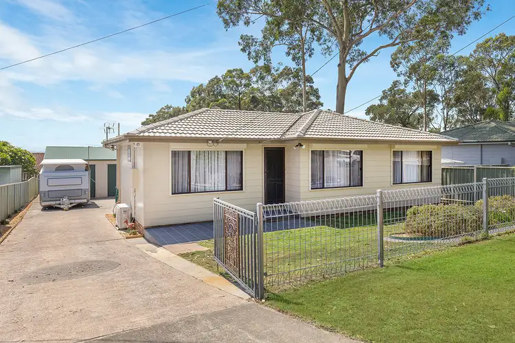 25 Albury Street, Abermain NSW 2326