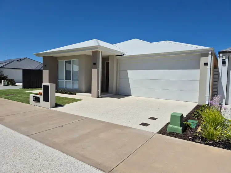 63 Denmark Loop, South Guildford WA 6055