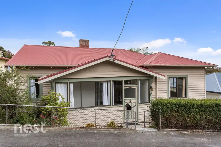 34 Oldham Avenue, New Town TAS 7008