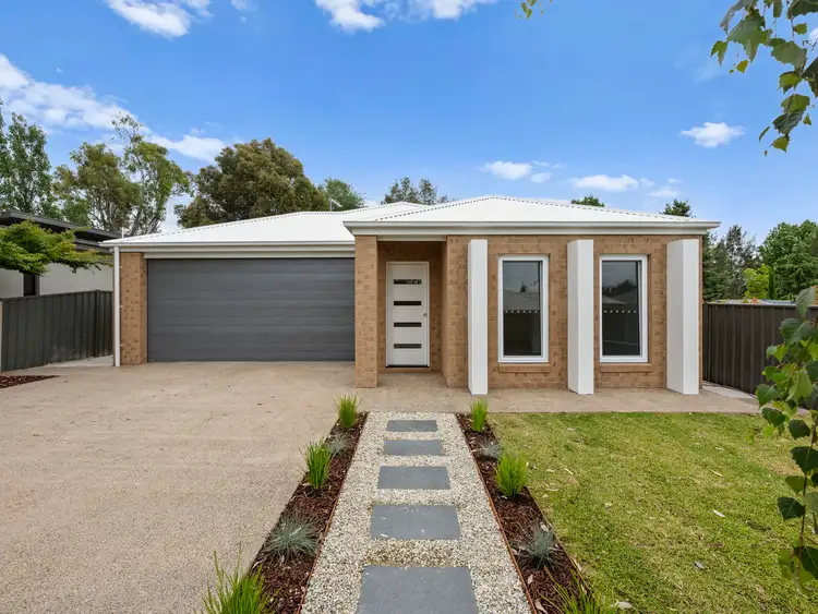 2/47A Highton Lane, Mansfield VIC 3722