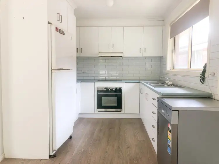 Second view of Homely unit listing, 9/5 HOCKING AVENUE, Canadian VIC 3350