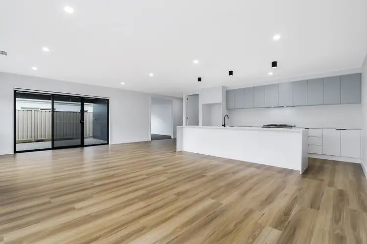 Fifth view of Homely house listing, 15 AXFORD BOULEVARD, Wodonga VIC 3690