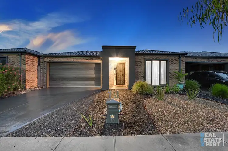 13 Beechtree Way, Cranbourne North VIC 3977
