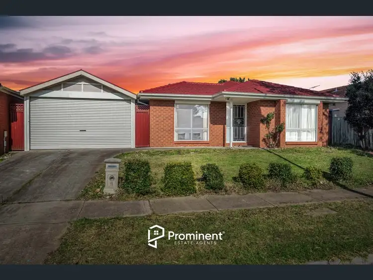 11 Fairhaven Boulevard, Cranbourne West VIC 3977