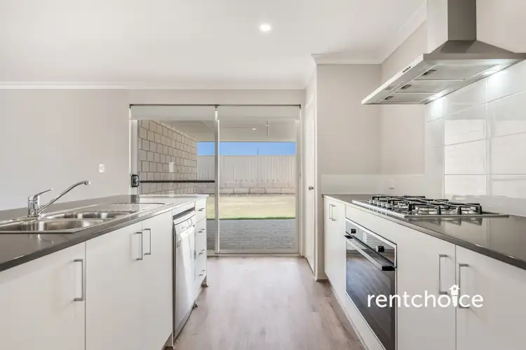 64 Karnak Pwy, Dawesville WA 6211