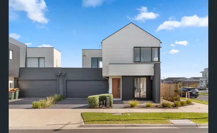 11 Lyric Drive, Mambourin VIC 3024