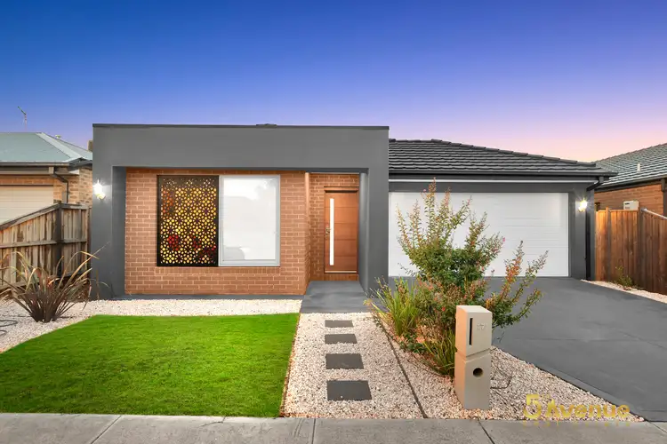 17 Sedate Drive, Rockbank VIC 3335