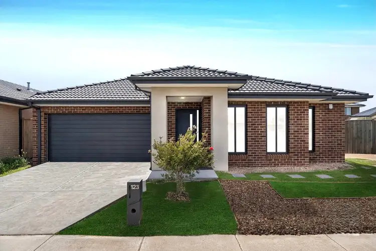 123 Palmdale Crescent, Mambourin VIC 3024