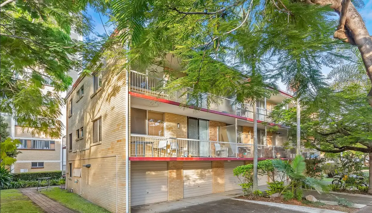Main view of Homely unit listing, 4/62 Macquarie Street, St Lucia QLD 4067
