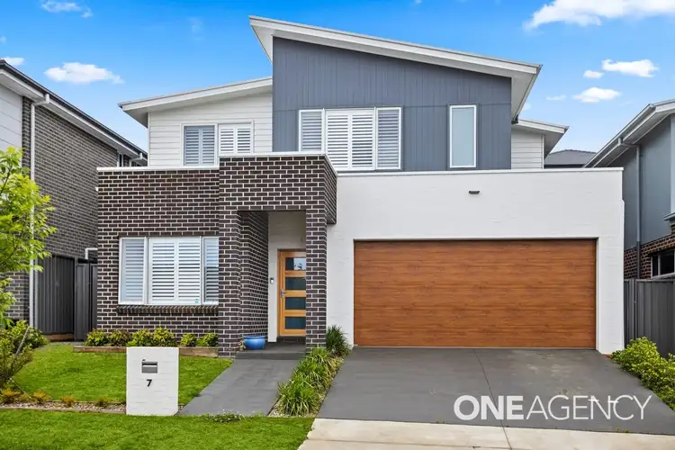 7 McNevin Close, Calderwood NSW 2527