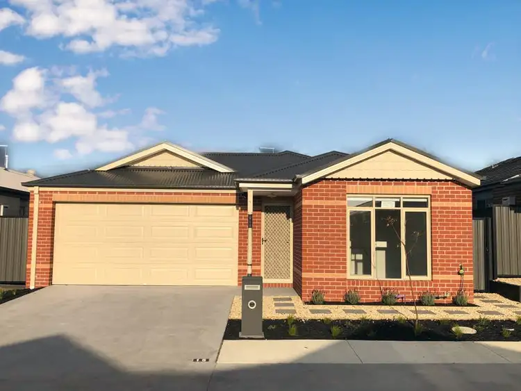 15 Naso Place, Clyde North VIC 3978