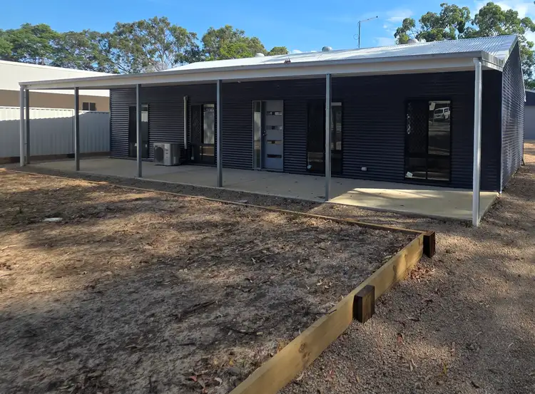 28 Hastings Terrace, Macleay Island QLD 4184