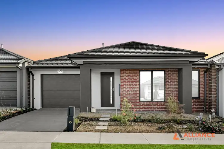18 Peterborough Rise, Werribee VIC 3030