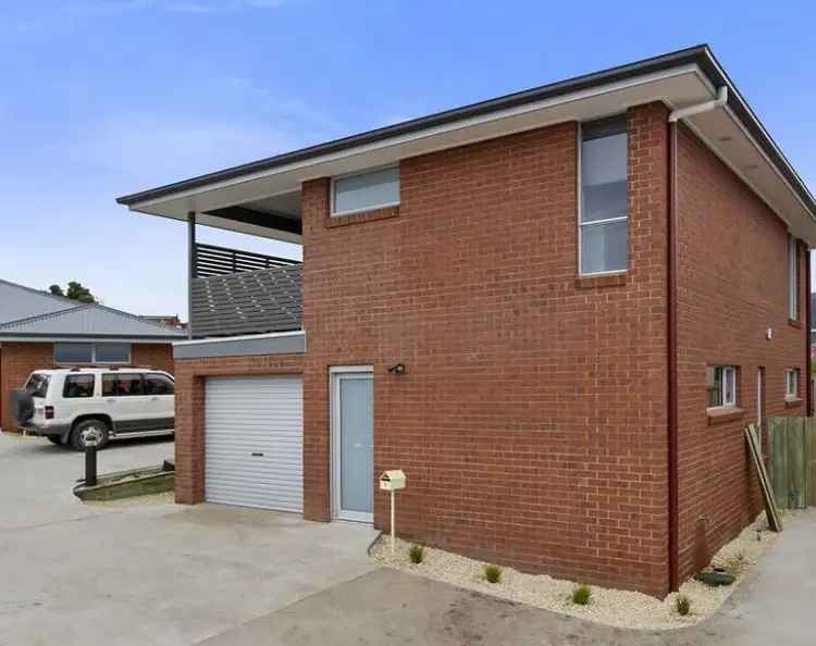 8/11 Kingston View Drive, Kingston TAS 7050