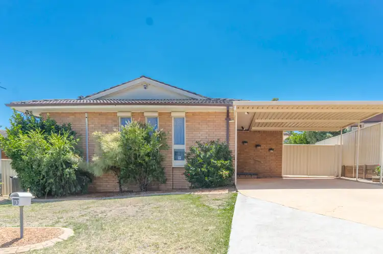 10 Dickens Road, Ambarvale NSW 2560