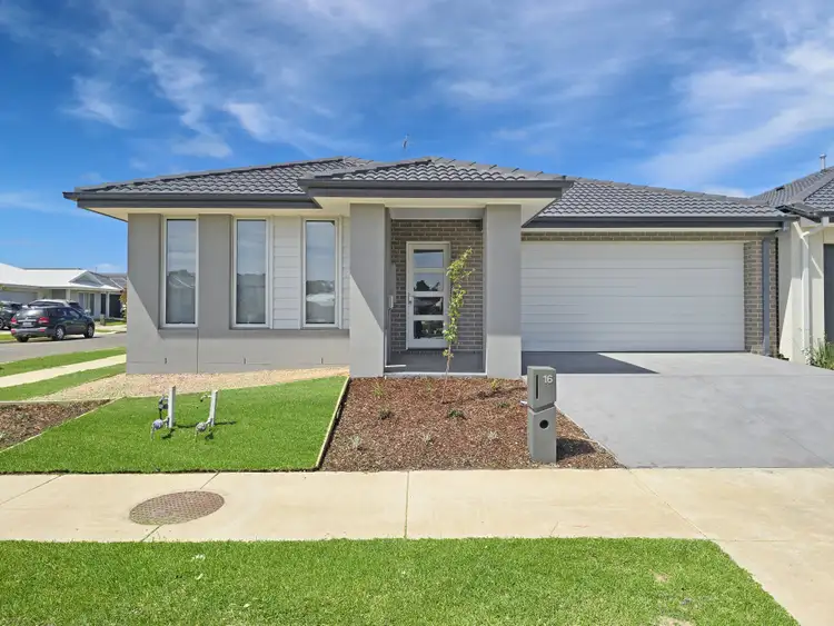 16 Sundews Crescent, Armstrong Creek VIC 3217