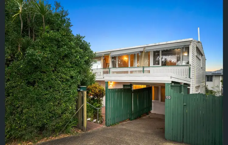 133 Seventh Avenue, St Lucia QLD 4067