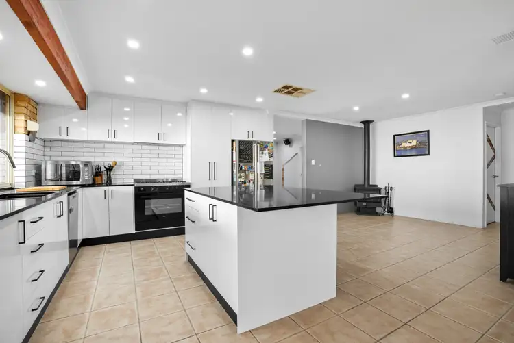 10 Muir Close, Waikiki WA 6169