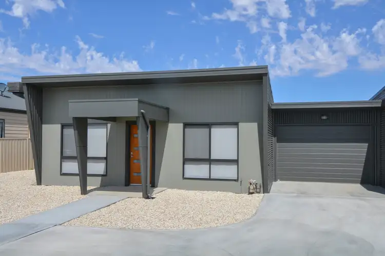 8/65 ALEXANDER AVENUE, Horsham VIC 3400