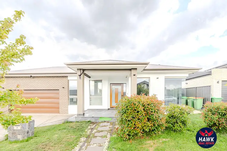 8 Castle Street, Googong NSW 2620