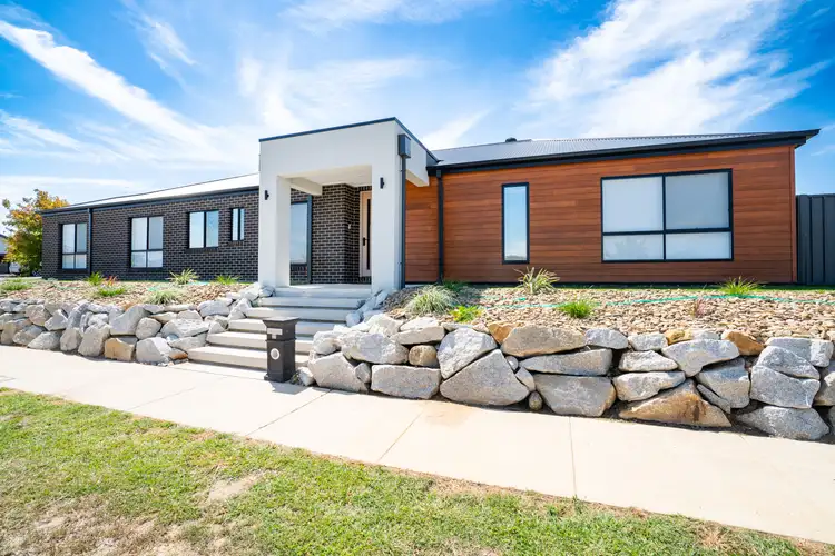 22 CROMWELL ROAD, Leneva VIC 3691