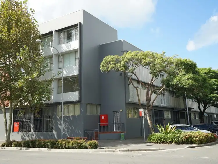 19-23 Forbes Street