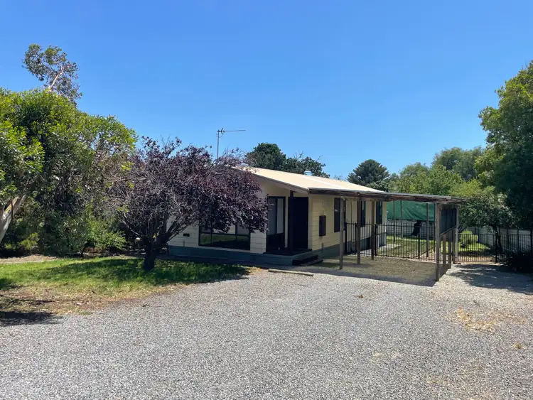 30 Carrickalinga Road