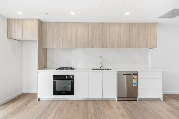 15-21 Hampton Court Road