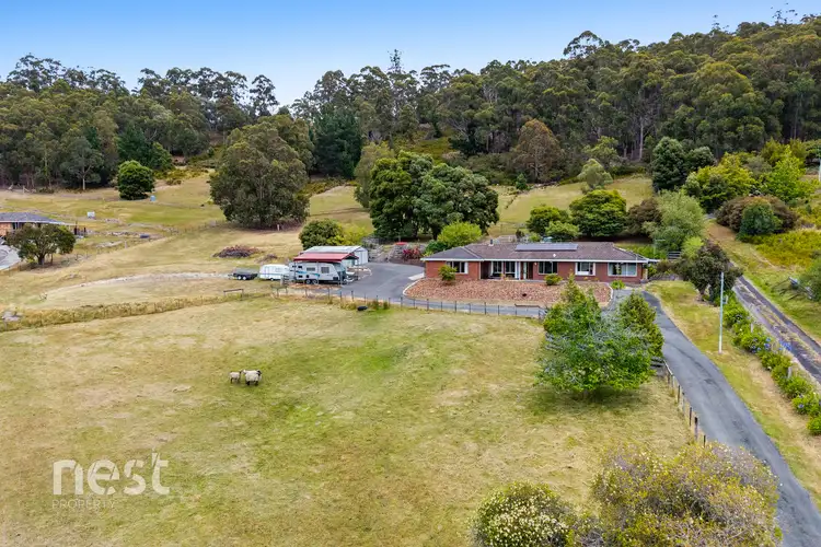 25 Rays Court