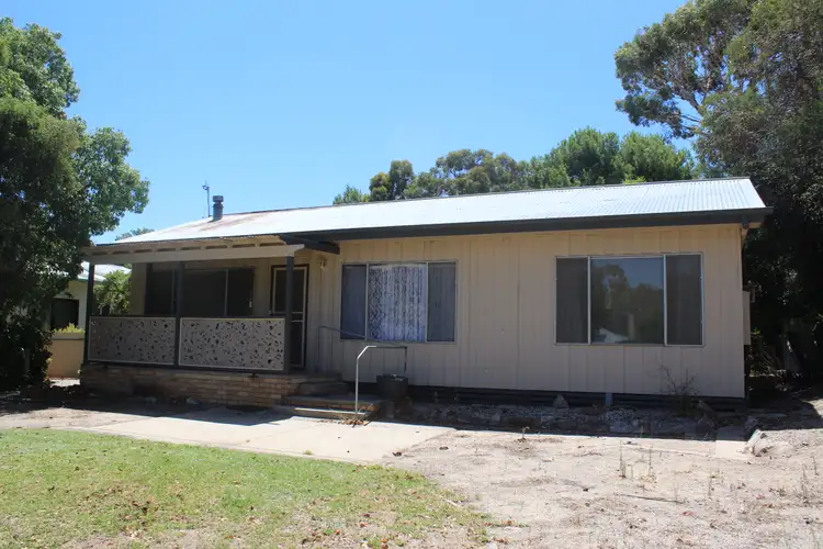 8 Pine Street