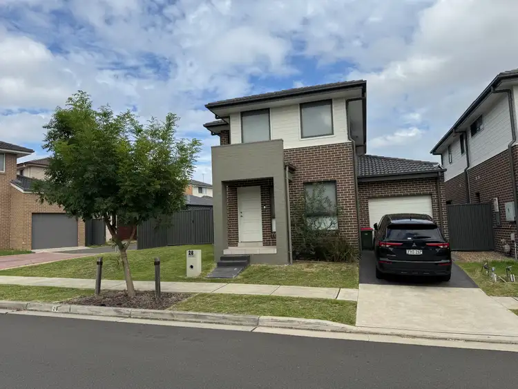 28 Scarlet Beach Street