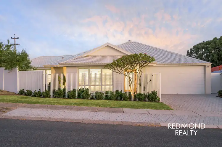 14 Howitt Road