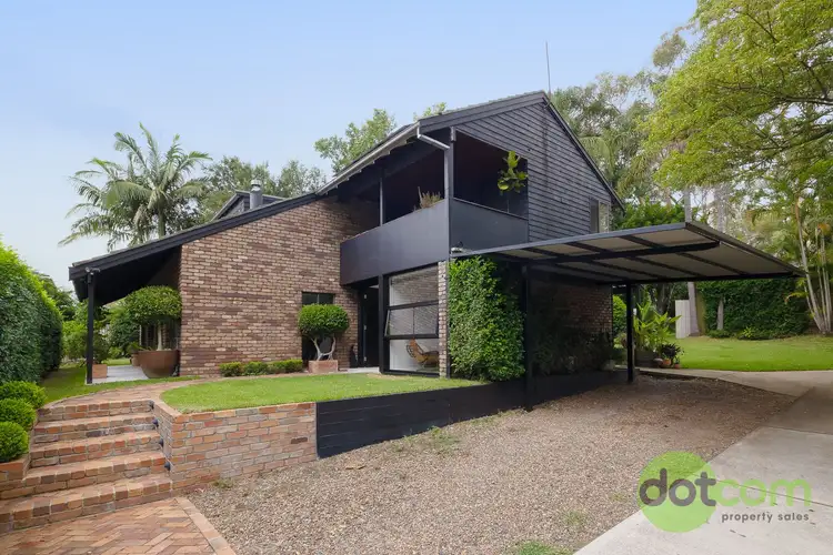 18 Macquarie Road